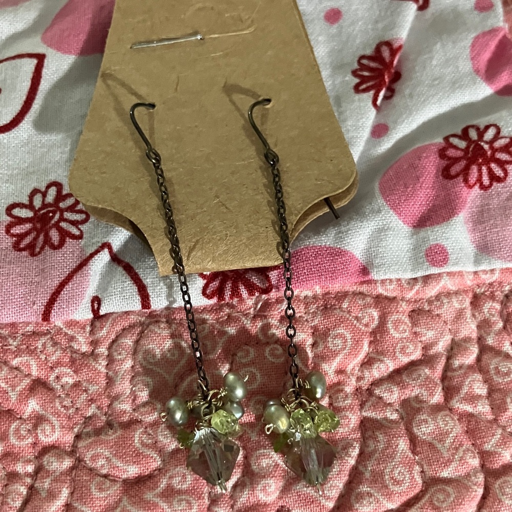 Chic Floral Pearl and Crystal Earrings
